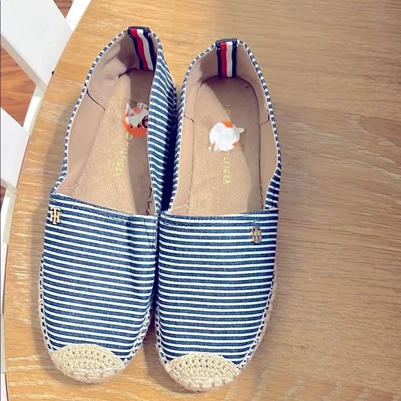 Tommy Hilfiger Navy Stripe Espadrilles shoes size 9.5 NWOB - Picture 1 of 9